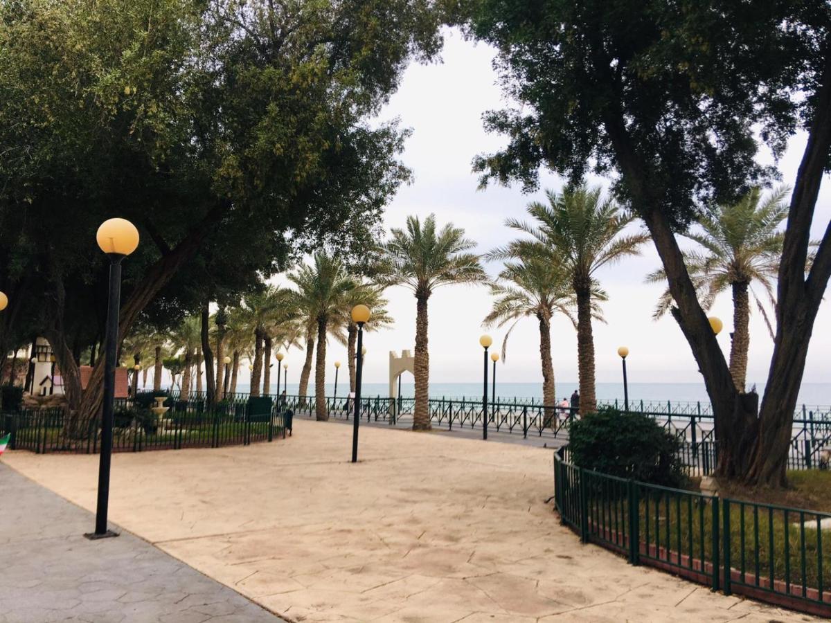 Gulf Blue Waves أمواج الخليج الزرقاء Hotel Kuwait City Esterno foto