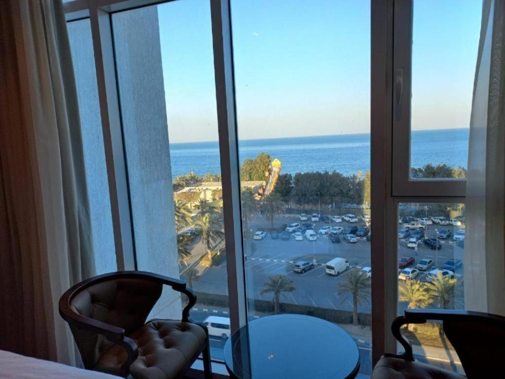 Gulf Blue Waves أمواج الخليج الزرقاء Hotel Kuwait City Esterno foto