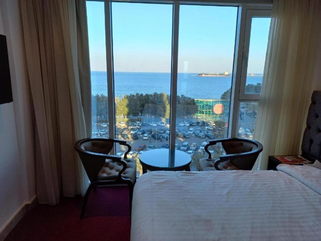 Gulf Blue Waves أمواج الخليج الزرقاء Hotel Kuwait City Esterno foto